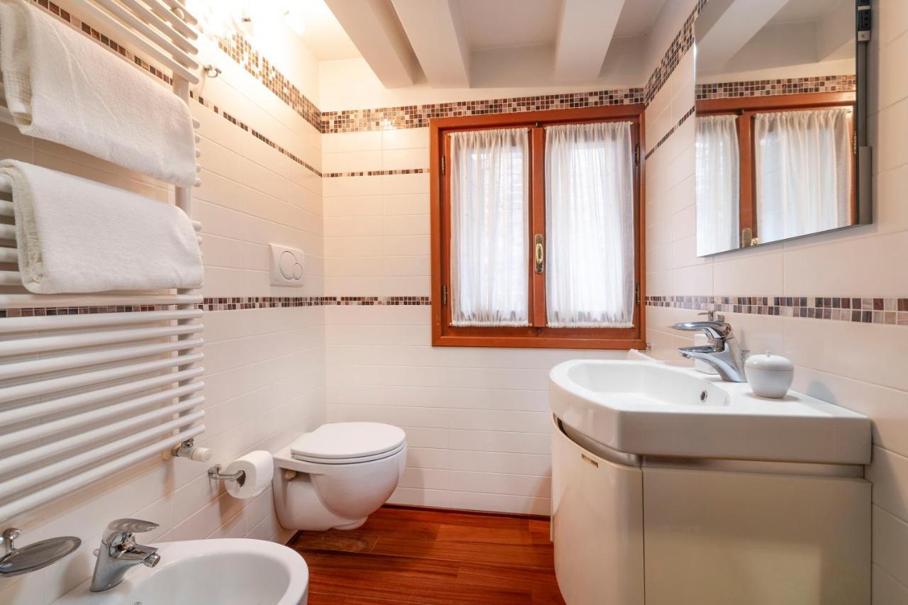 Glass House - Loft 2 Minutes To Rialto Bridge & View Venedik Dış mekan fotoğraf