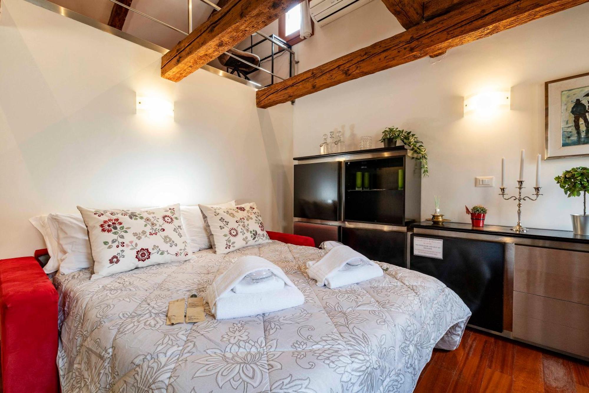 Glass House - Loft 2 Minutes To Rialto Bridge & View Venedik Dış mekan fotoğraf